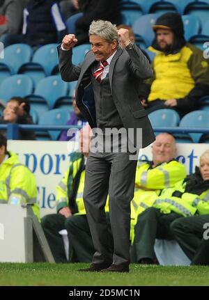 Jose Riga, le Manager de Charlton Athletic, célèbre lors de la dernière alerte contre Sheffield mercredi. Banque D'Images