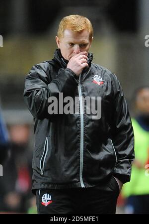 Neil Lennon, le Manager de Bolton Wanderers, part du terrain à mi-temps contre Charlton Athletic. Banque D'Images