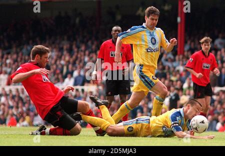 Alan Kimble, Wimbledon s'attaque à Dennis Wise, Chelsea Banque D'Images