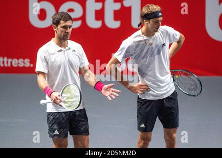 Mischa ZVEREV (gauche, GER) et Alexander ZVEREV (GER), parlant, parlant, parlant, parlant, tennis, bett1HULKS Indoor 2020, Champions Trophy, ATP 250 Tournoi le 13 octobre 2020 à Koeln/Allemagne. Â | utilisation dans le monde entier Banque D'Images