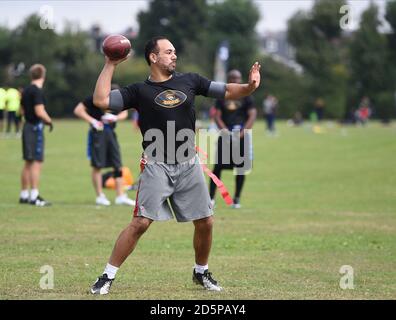 Les fans de la NFL participent à la Jaguars Se7ens Cup au Wimbledon Park, Londres. Banque D'Images