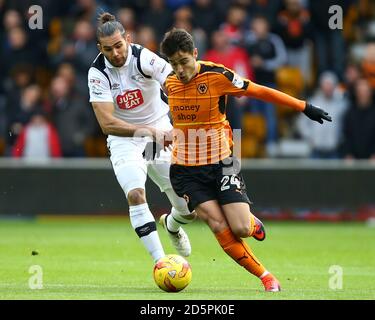 Bradley Johnson du comté de Derby et Joao Teixeira de Wolverhampton Wanderers Banque D'Images