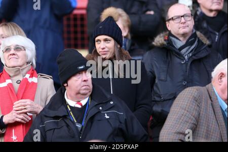 Charlton Athletic Chief Executive Katrien Meire dans les tribunes Banque D'Images