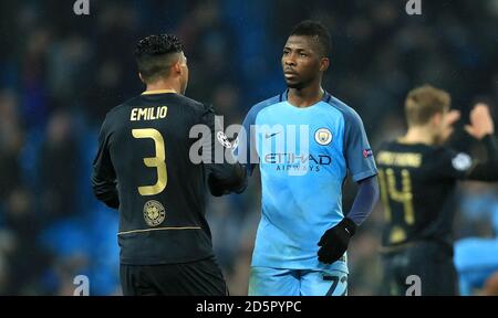 Emilio Izaguirre du Celtic (à gauche) et Kelechi Iheanacho Shake de Manchester City mains après le jeu Banque D'Images