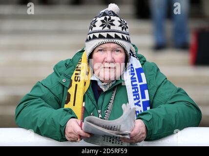 Vue générale d'un fan de Sutton United avant le match Banque D'Images