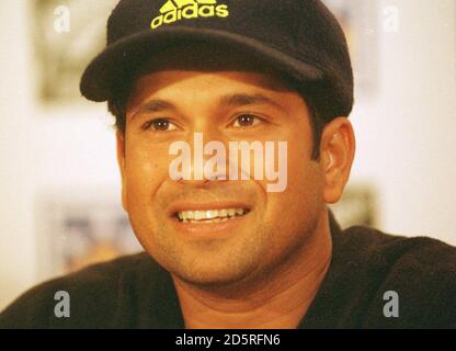 Sachin Tendulkar en Inde lors d'une conférence de presse à Dunedin, en Nouvelle-Zélande, samedi Banque D'Images