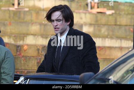 Robert Pattinson comme Bruce Wayne pendant le tournage du Batman qui a lieu à Liverpool. Banque D'Images