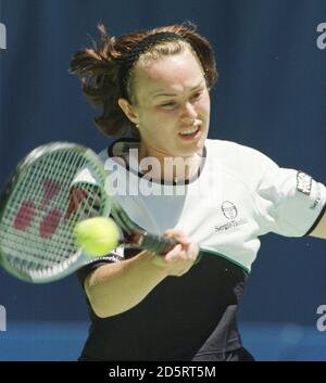 Martina Hingis en Suisse contre Jelena Dokic en Australie. Hingis a gagné 6-1, 6-2. Banque D'Images