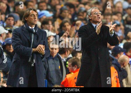 Roberto Mancini, directeur du Latium (à gauche), et Claudio Ranieri, directeur de Chelsea Banque D'Images