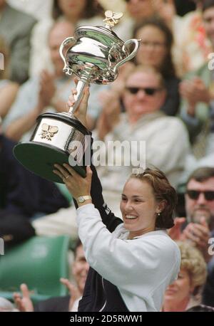 Martina Hingis en Suisse contre l'Amélie Mauresmo en France. Hingis a gagné 6-2, 6-3. Banque D'Images