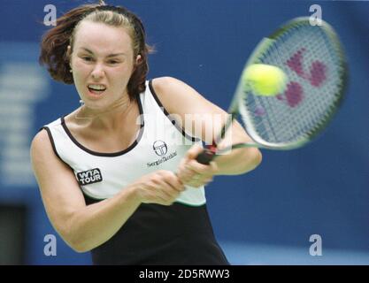 Martina Hingis en Suisse contre l'Amélie Mauresmo en France. Hingis a gagné 6-2, 6-3. Banque D'Images