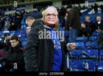 Un fan de Leicester City montre son soutien à son ancien directeur Claudio Ranieri Banque D'Images