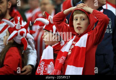 Les partisans de Southampton dans les tribunes réagissent Banque D'Images