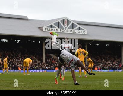 Neeskens Kebano de Fulham célèbre son troisième but Banque D'Images