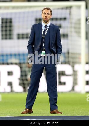 Gareth Southgate, directeur de l'Angleterre, sur le terrain avant le match Banque D'Images