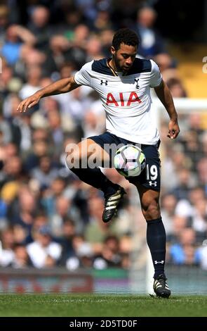 Mousa Dembele de Tottenham Hotspur en action Banque D'Images