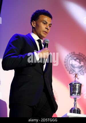 DELE Alli reçoit le Prix du Jeune joueur de l'année lors des Professional football Association Awards 2017 au Grosvenor House Hotel, Londres Banque D'Images