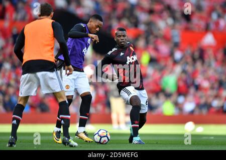 Paul Pogba de Manchester United (à droite) Banque D'Images