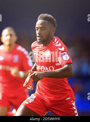 Tariqe Fosu, de Charlton Athletic, célèbre après qu'il ait terminé son deuxième but. Banque D'Images