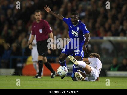 Kalvin Phillips de Leeds United et Jeremie Boga de Birmingham City Banque D'Images