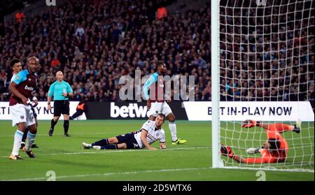 Diafra Sakho de West Ham United marque son deuxième objectif le jeu Banque D'Images