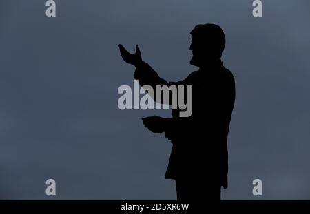 La statue de Jimmy Hill à l'extérieur de la Ricoh Arena Banque D'Images