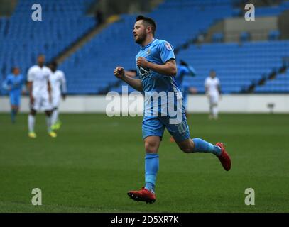 Marc McNulty, de Coventry City, célèbre le deuxième but de son camp du jeu Banque D'Images