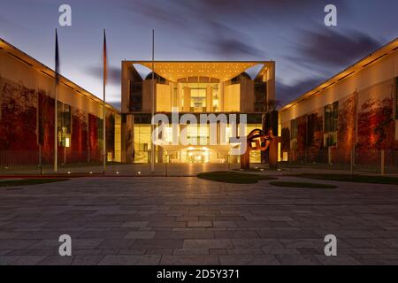 Allemagne, Berlin Bureau du Chancelier, dans la soirée Banque D'Images