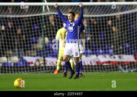 Craig Gardner, de Birmingham City, célèbre le coup de sifflet final Banque D'Images