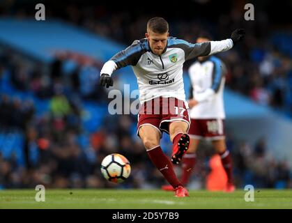 Johann Berg Gudmundsson de Burnley pendant l'échauffement avant le lancement Banque D'Images