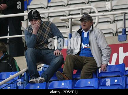 Les fans de Birmingham City ont été abattus après leur relégation de la FA Barclays Premiership Banque D'Images