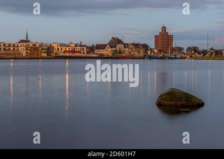 Allemagne, Eckernfoerde, vue sur la ville au crépuscule Banque D'Images