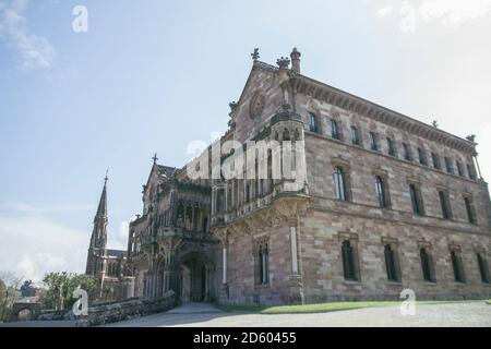 Espagne, Cantabrie, Comillas, Palais Sobrellano Banque D'Images