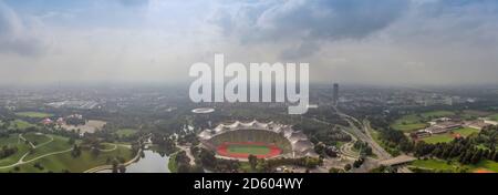 Allemagne, Munich, vue panoramique vue aérienne du stade olympique Banque D'Images