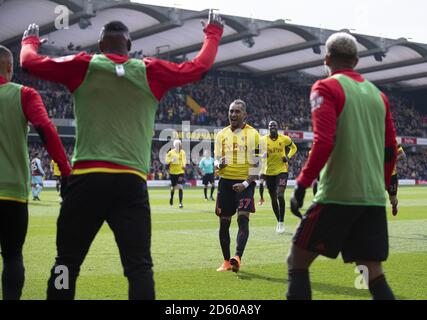 Roberto Pereyra (au centre) de Watford célèbre un but Banque D'Images