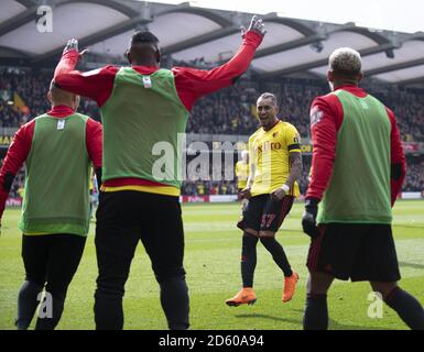 Roberto Pereyra (au centre) de Watford célèbre un but Banque D'Images