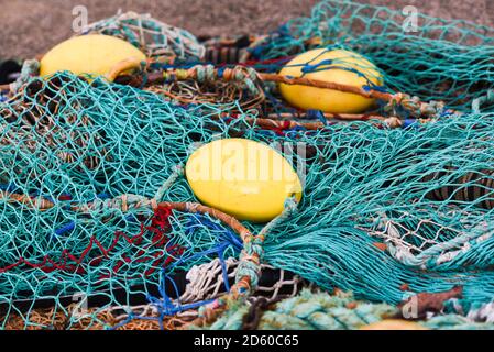 Filets de pêche rustiques anciens, texture filets de pêche. Banque D'Images