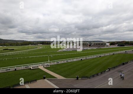 Vue générale du sol avant la soirée Hunter Chase à Hippodrome de Cheltenham Banque D'Images