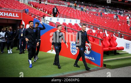 (Gauche-droite) Kyle Walker, Kieron Trippier et Jamie Vardy avant le match Banque D'Images