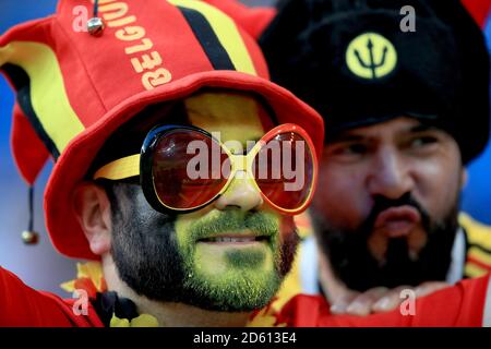 Un fan de Belgique soutient son équipe dans le supports Banque D'Images