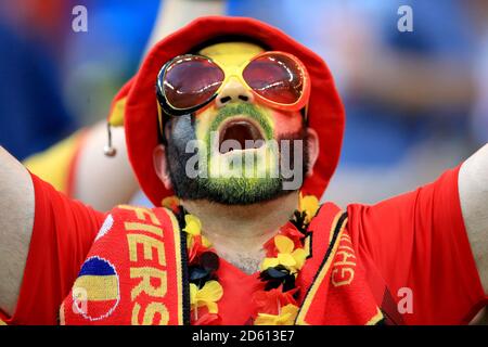 Un fan de Belgique soutient son équipe dans le supports Banque D'Images