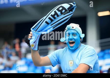 Un fan de l'Uruguay montre son soutien dans les tribunes à venir de la correspondance Banque D'Images