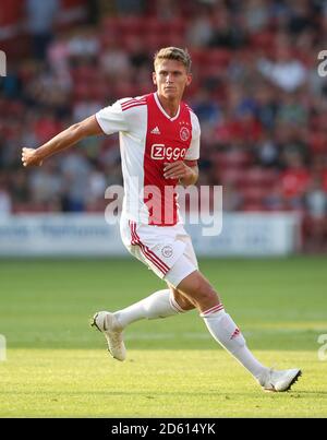 Le Sven Botman d'Ajax lors d'un match amical d'avant-saison au stade Banks's, Walsall. Banque D'Images