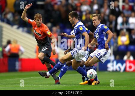 Jay Fulton de Swansea City (à gauche) en action avec Birmingham City joueurs Banque D'Images