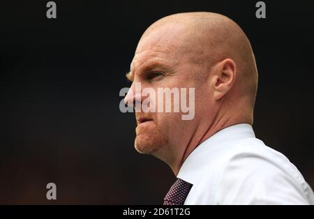 Sean Dyche, responsable de Burnley, regarde pendant le jeu Banque D'Images