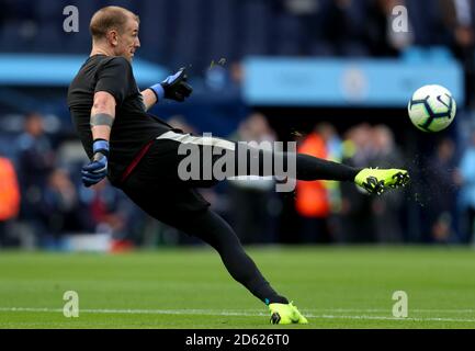 Joe Hart, gardien de but de Burnley, pendant l'échauffement avant le match au début de la comparaison Banque D'Images