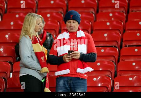 Les fans de Liverpool dans les stands avant le lancement Banque D'Images
