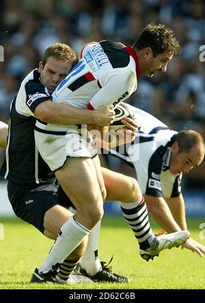 (G-D) Rob Higgitt, Bristol s'attaque à Kevin Sorrell, Saracens Banque D'Images