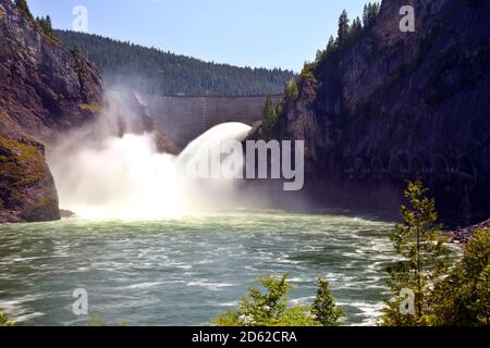 Barrage frontière sur la rivière Pend oreille Banque D'Images