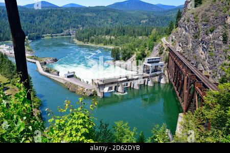 Barrage de Box Canyon sur une rivière Pend oreille Banque D'Images